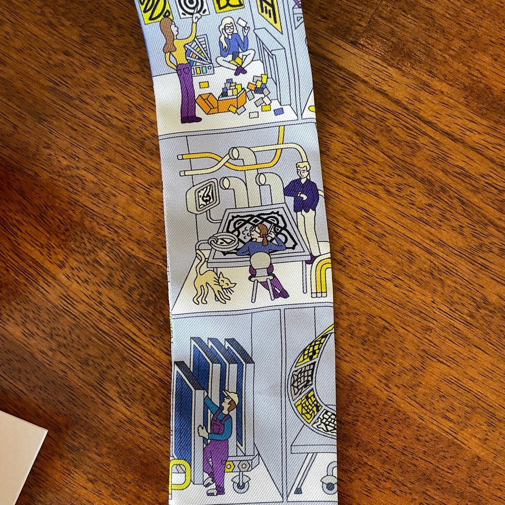 Authentic Hermes Twilly - Picture 8 of 11
